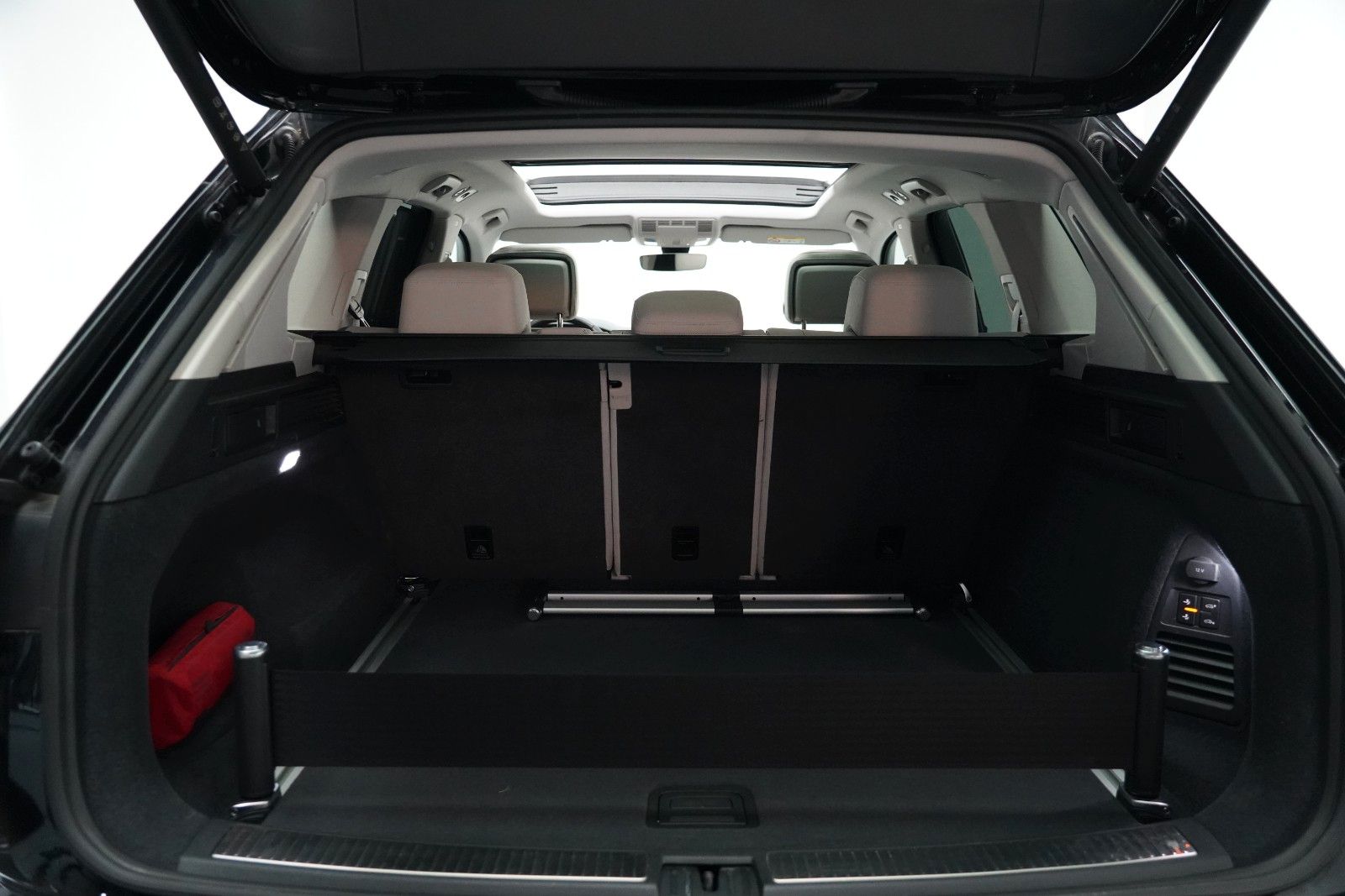 Volkswagen Touareg 3.0TDI 4M Elegance PANO 360 LUFT SOFT