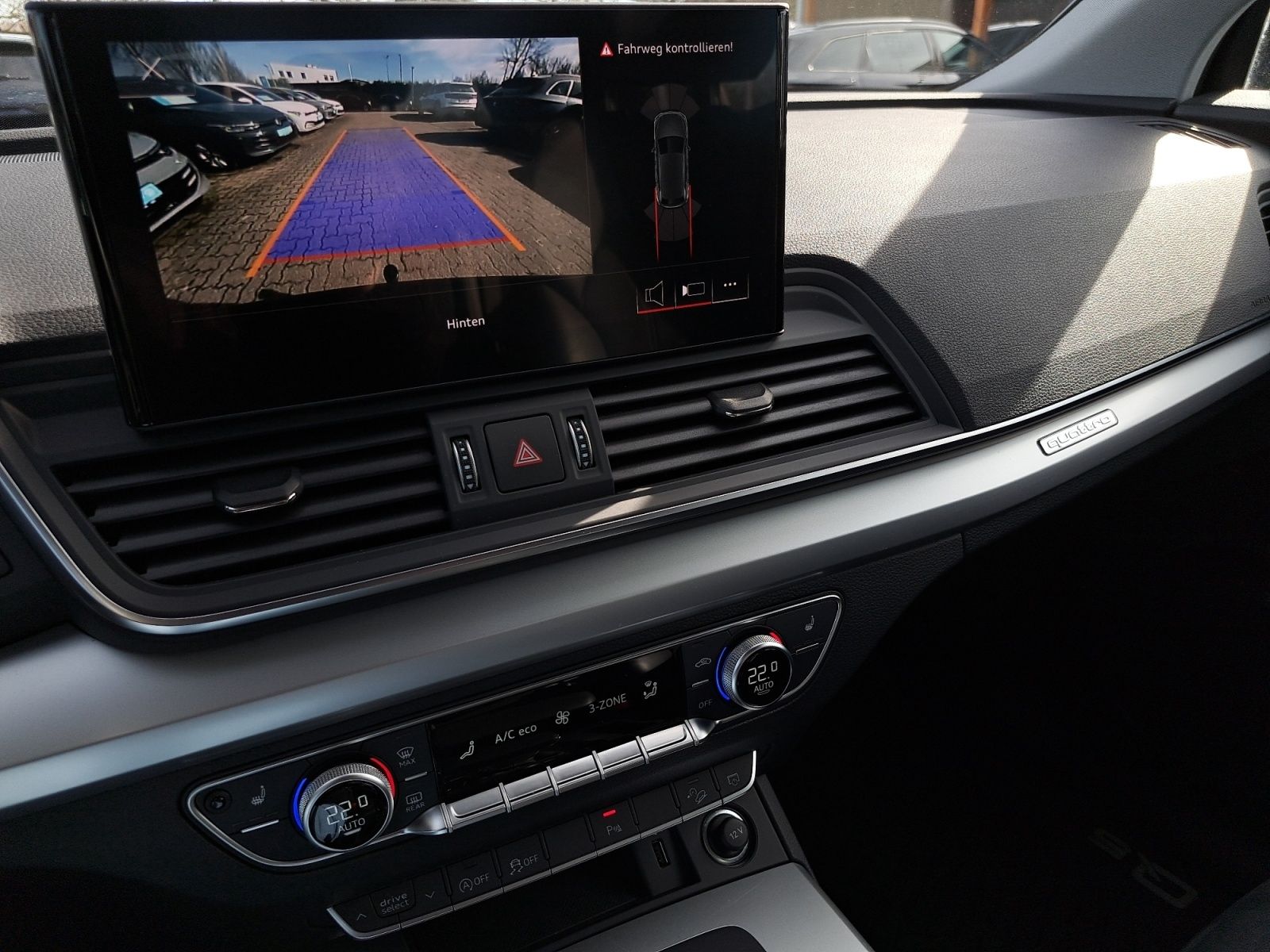 Audi Q5 S line 40 TDI quattro S tronic AHK PANO HEAD