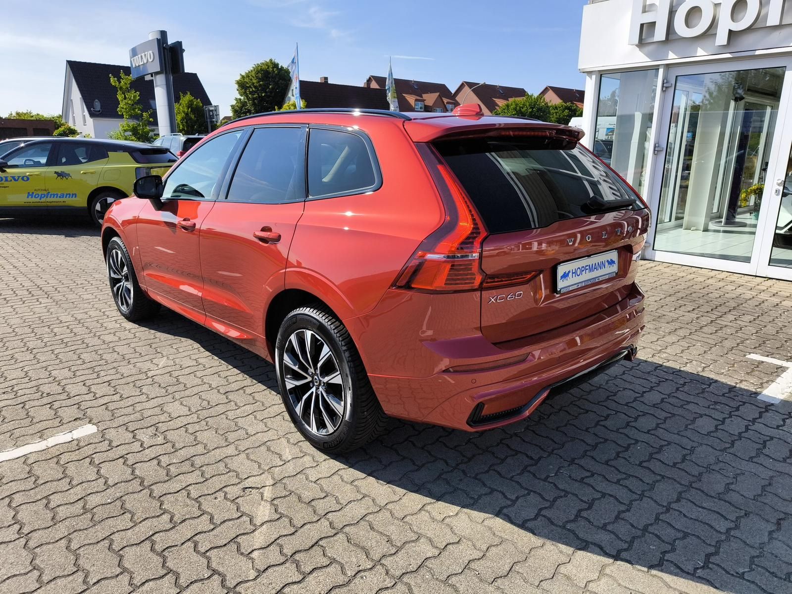 Volvo XC60 B4 (Diesel) AWD Plus Dark