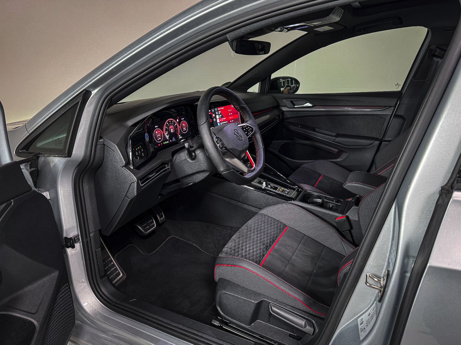 Volkswagen Golf GTI Clubsport Black - Samsaru's Car Outlet