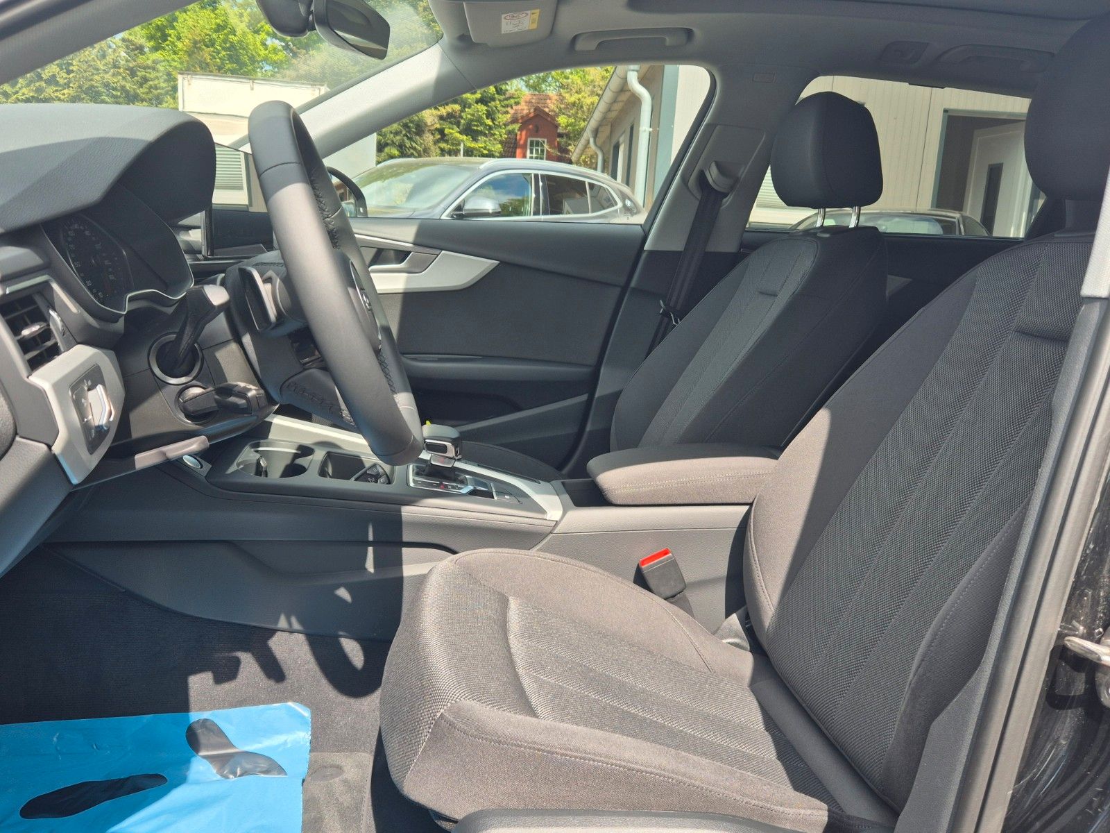 Audi A4 Avant 35 TDI S line S-tronic - Samsaru's Car Outlet