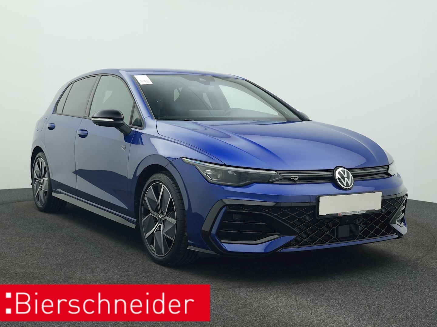 Volkswagen Golf 8 1.5 eTSI DSG R-Line BLACK-STYLE 5-J.-GAR