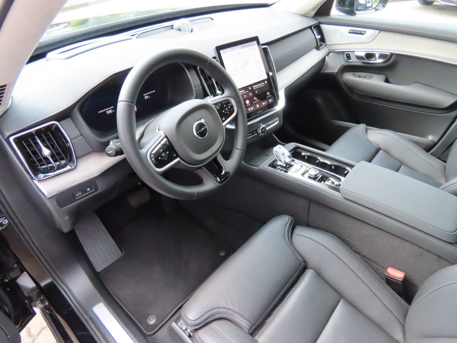 Volvo XC90 Ultra Dark Recharge Plug-In Hybrid AWD