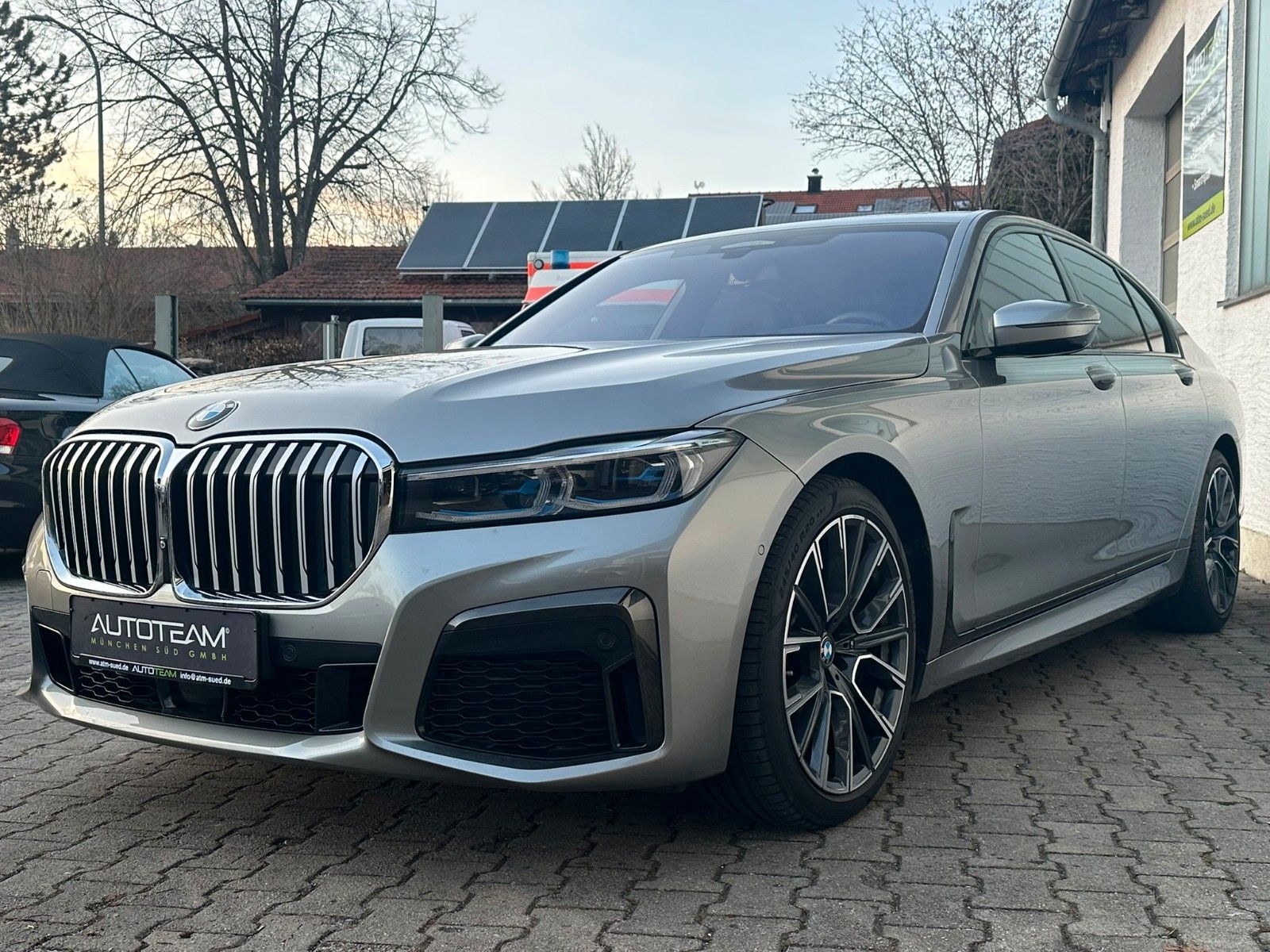 BMW 750i xDrive*M Sport*20 Zoll*Massage*Std Hzg*H/K*