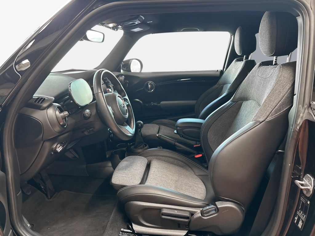 MINI One Classic - Samsaru's Car Outlet