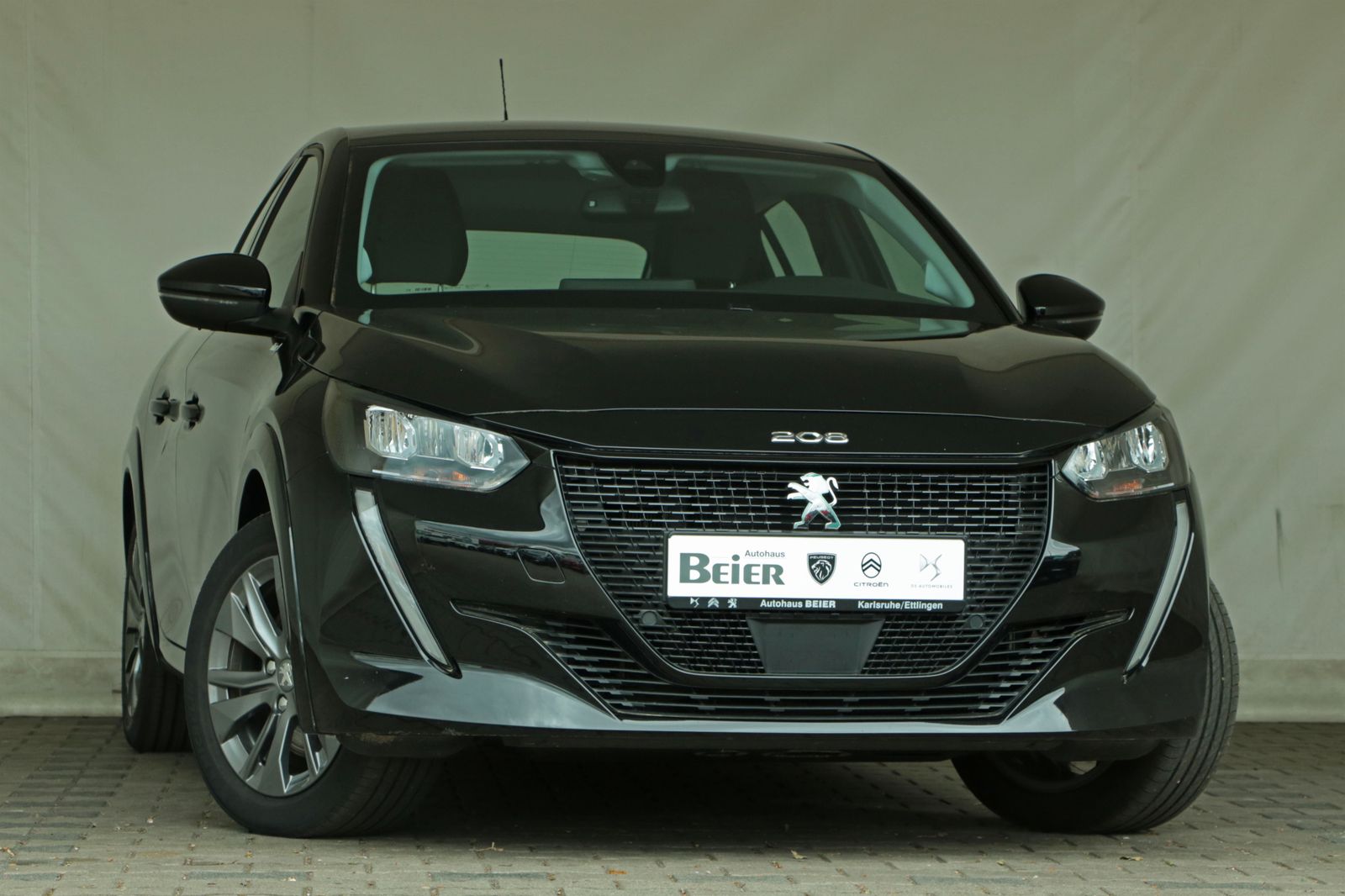 Peugeot E-208 e-Allure - Samsaru's Car Outlet