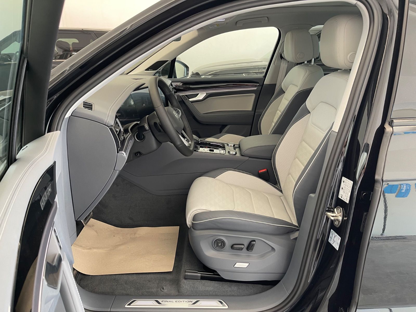 Volkswagen Touareg 3.0 TDI 4Motion R-Line Final Edition*VOL