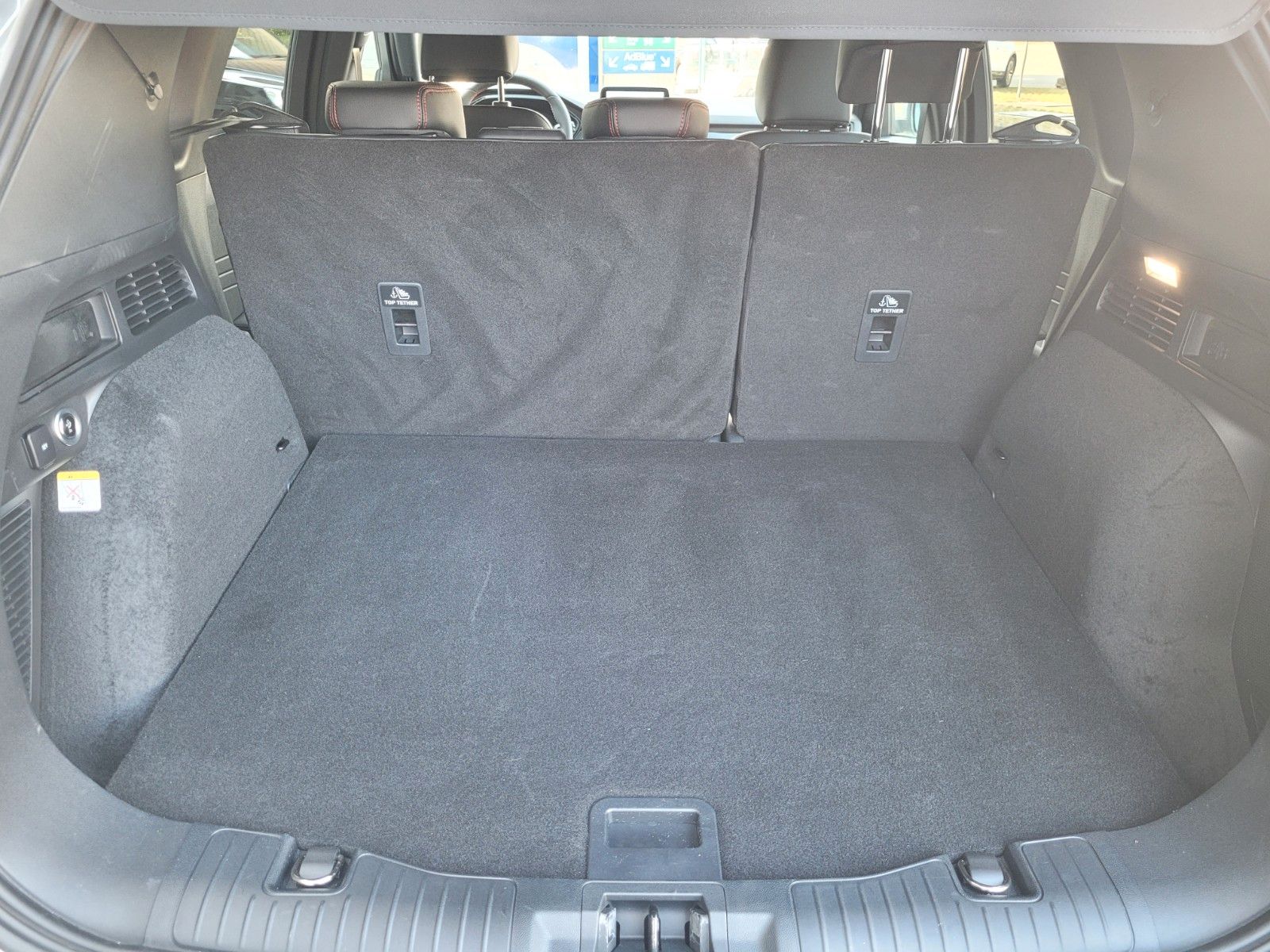Ford Kuga Plug-In Hybrid ST-Line X - Samsaru's Car Outlet