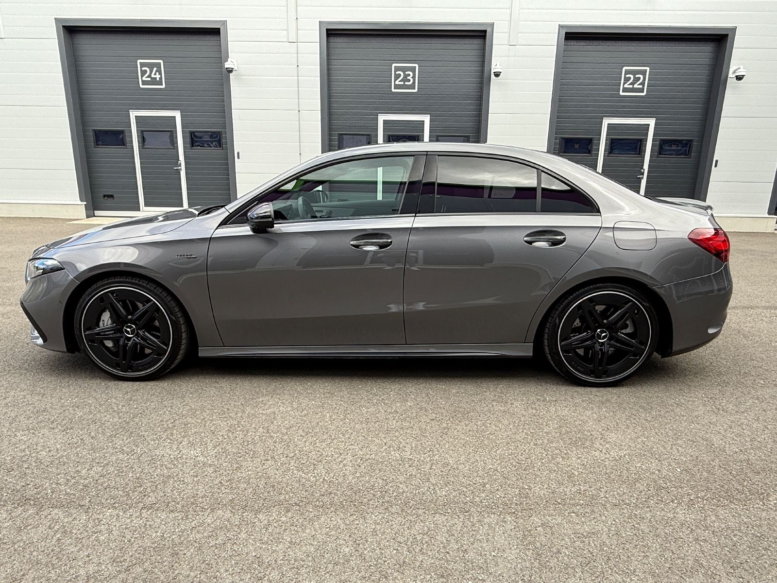 Mercedes-Benz A 35 AMG - Samsaru's Car Outlet