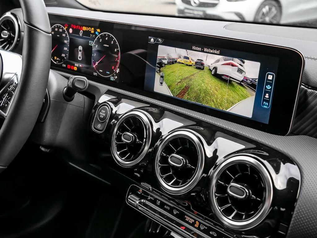 Mercedes-Benz CLA 180 Progressive - Samsaru's Car Outlet