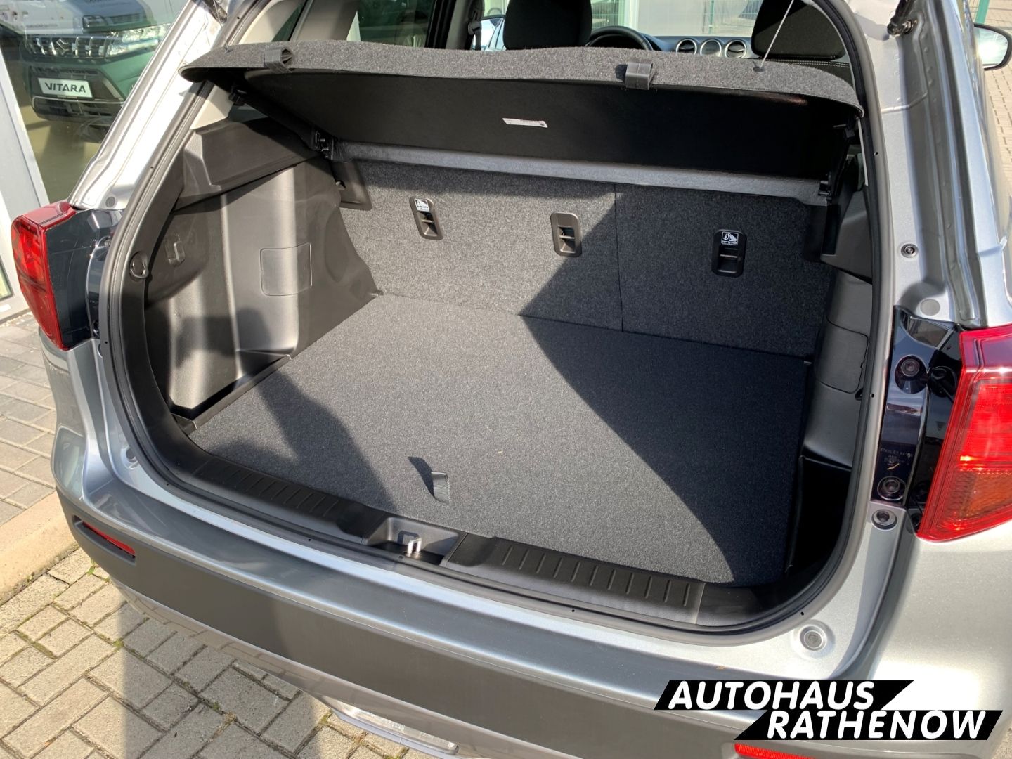 Suzuki Vitara 1.5 Hybrid Comfort Allrad - Samsaru's Car Outlet