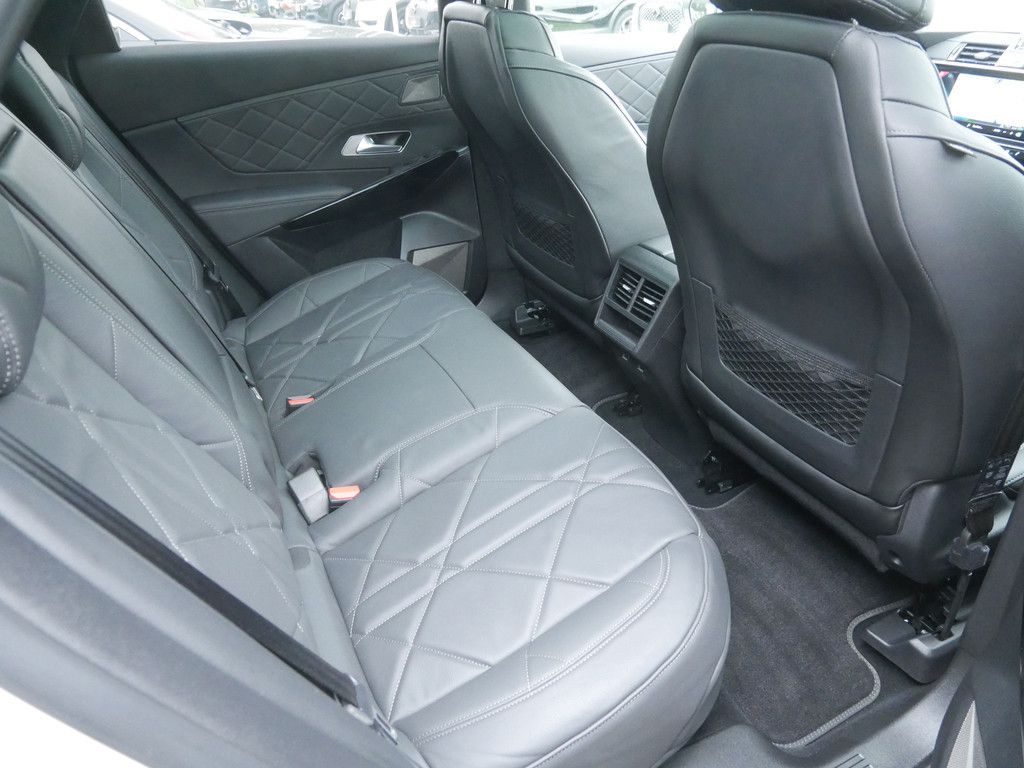 DS Automobiles DS 7 Crossback E-Tense Rivoli 4x4 ACC LED PANO