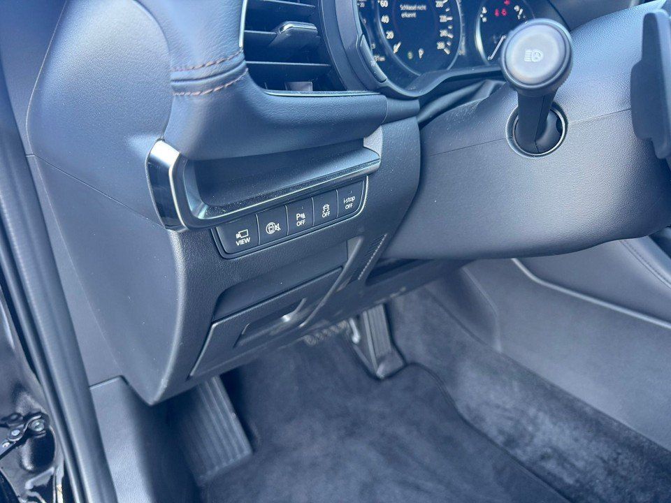 Mazda 3 2.0 (186PS) Autom. Exclusive Daso-P. Desi-P. A