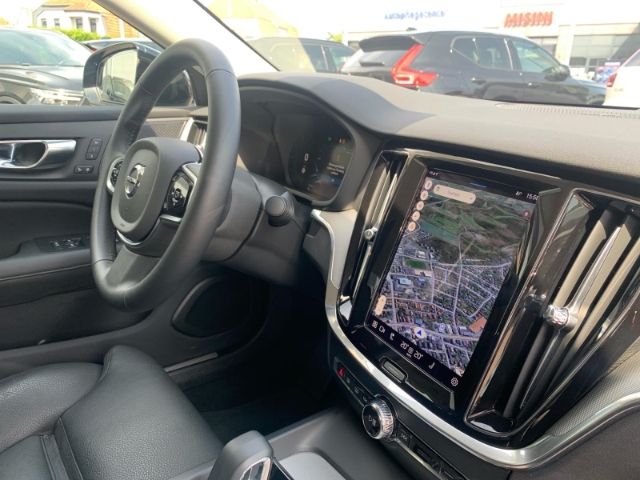 Volvo S60 B5 AWD Plus Dark Abstandstempomat  el. Sitze