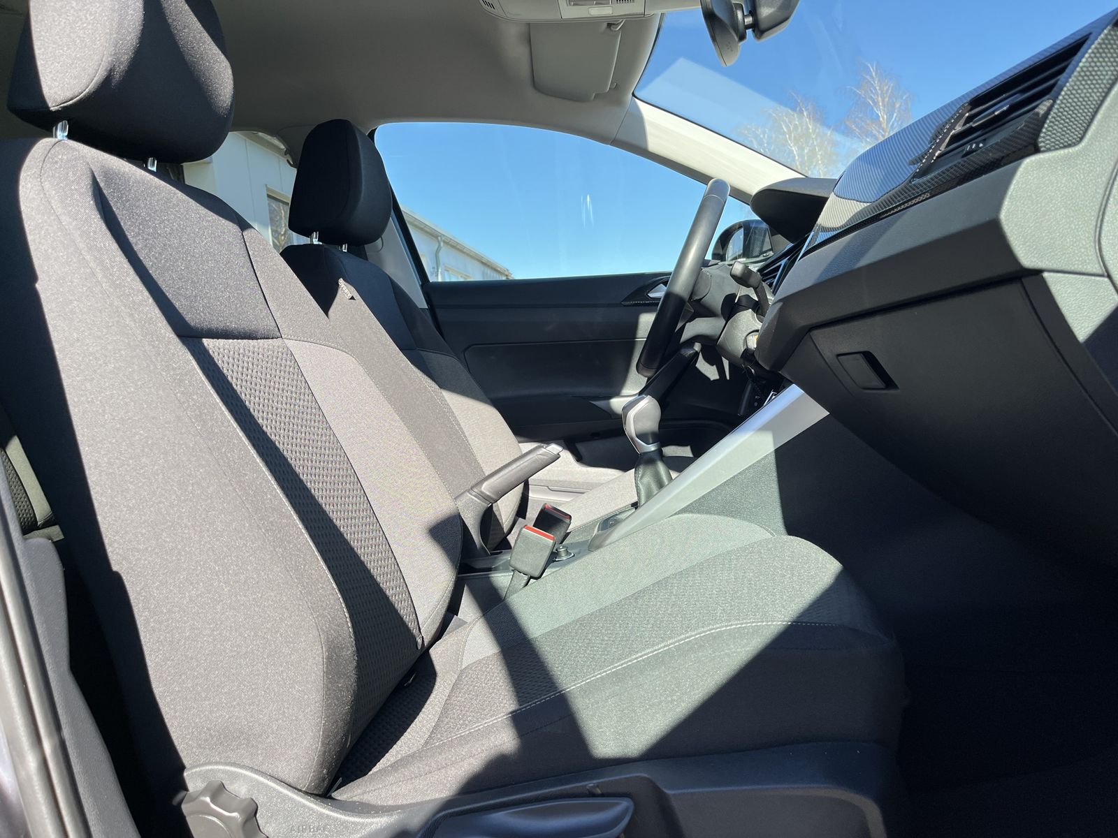 Volkswagen Taigo 1.0 TSI Life - Samsaru's Car Outlet