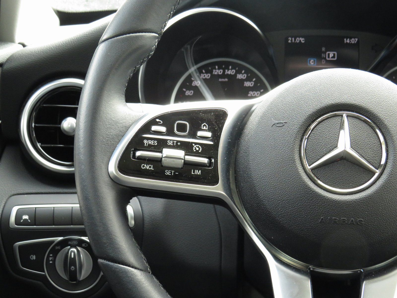 Mercedes-Benz C 200 Avantg. - Samsaru's Car Outlet