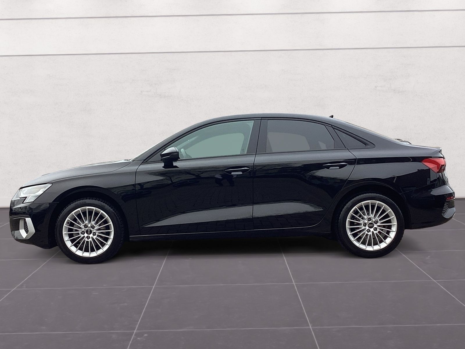 Audi A3 advanced 30 TFSI S tronic - Samsaru's Car Outlet