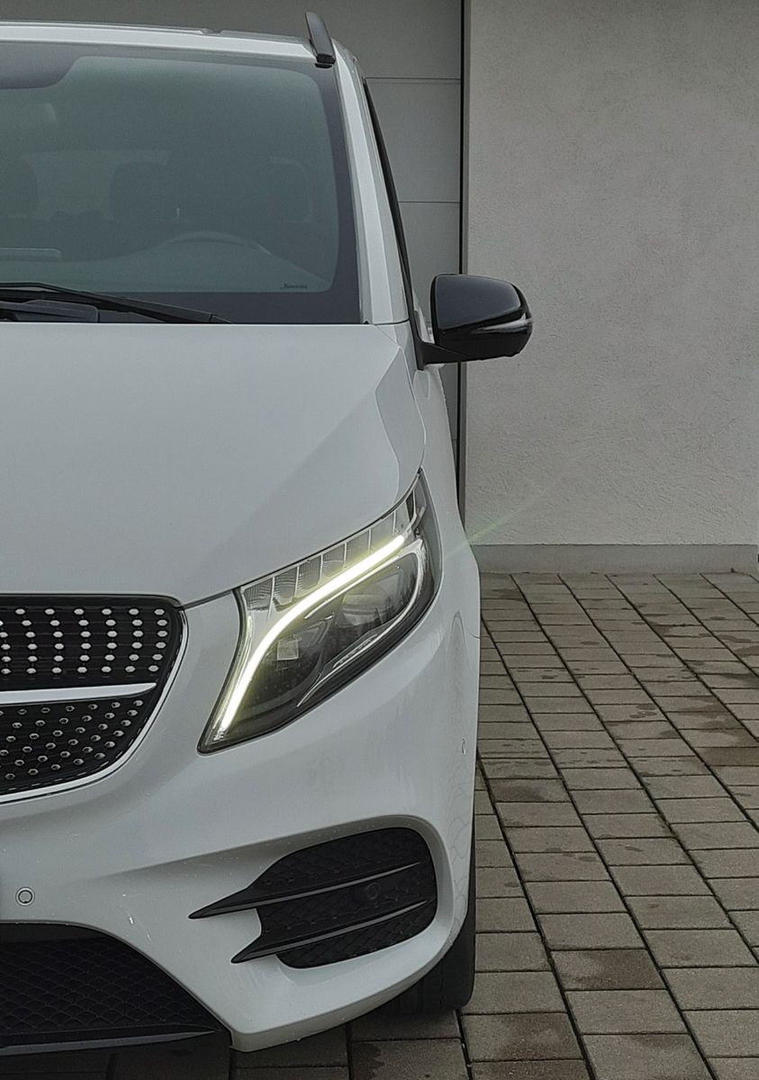 Mercedes-Benz V300d 4Matic AMG Packet - Samsaru's Car Outlet