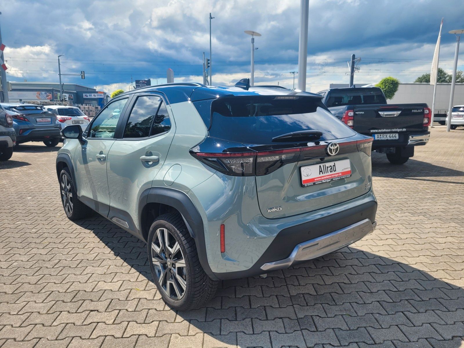Toyota Yaris Cross Hybrid 4x4 Premiere Edt.*Vollausst.*