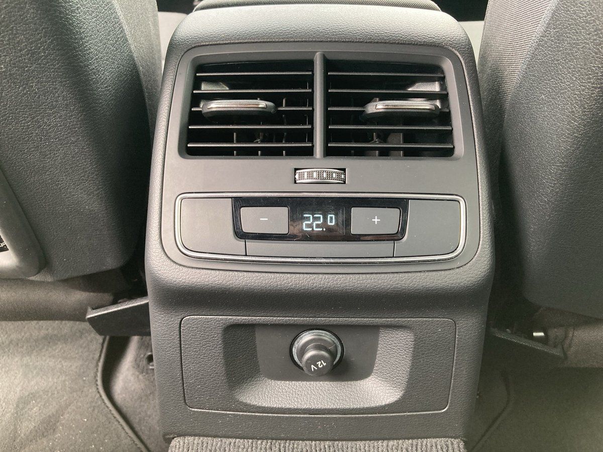 Audi A4 Avant 35 TFSI S line - Samsaru's Car Outlet