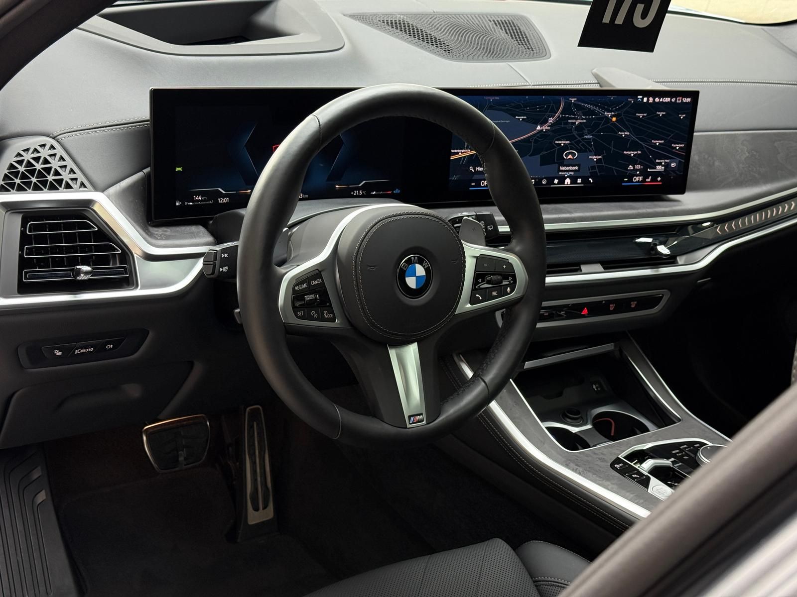 BMW X5 30d xD M Sport*FROZEN*7-Sitz*Pano-SKY*Massage