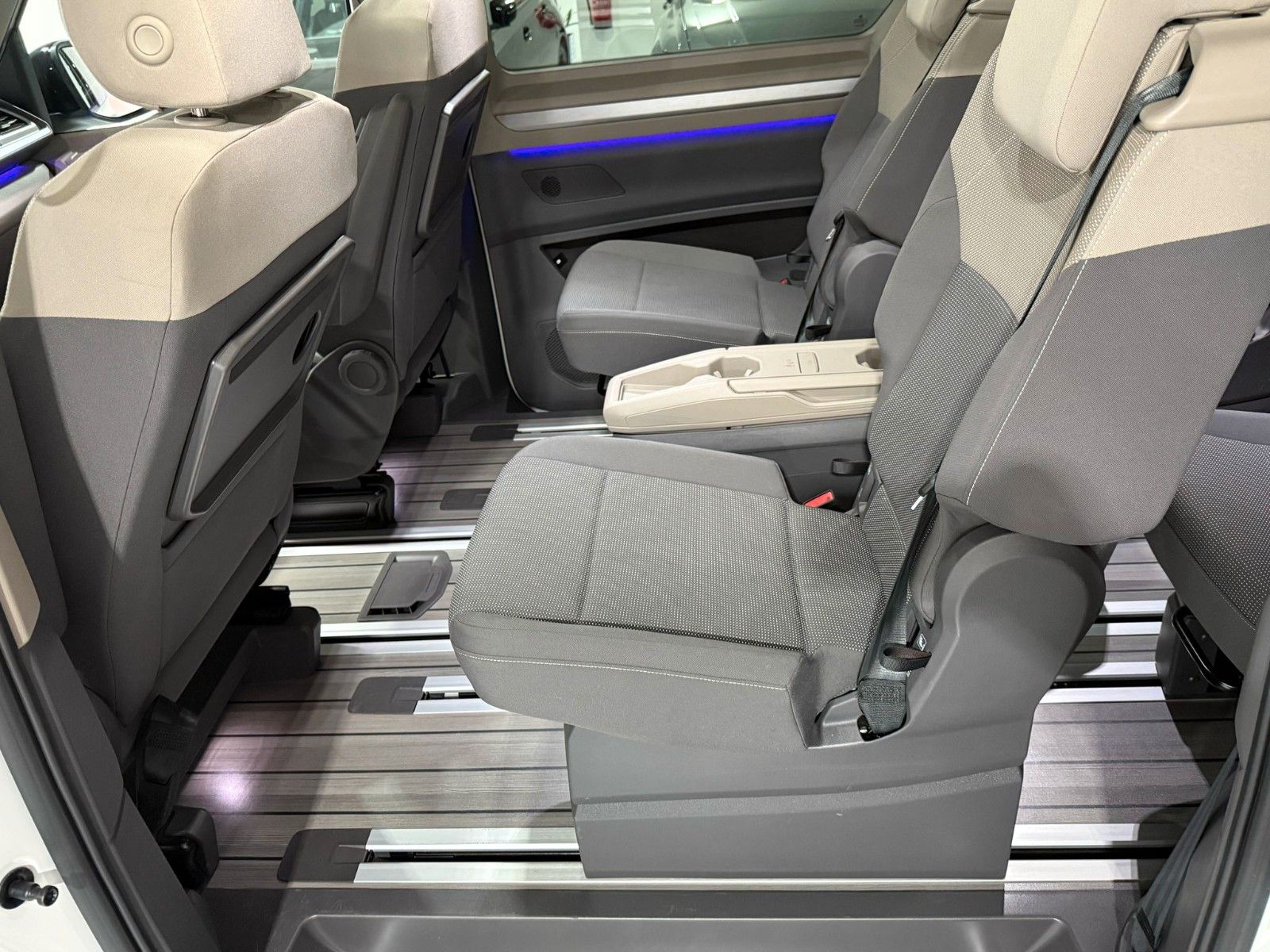 Volkswagen T7 Multivan Edition - Samsaru's Car Outlet