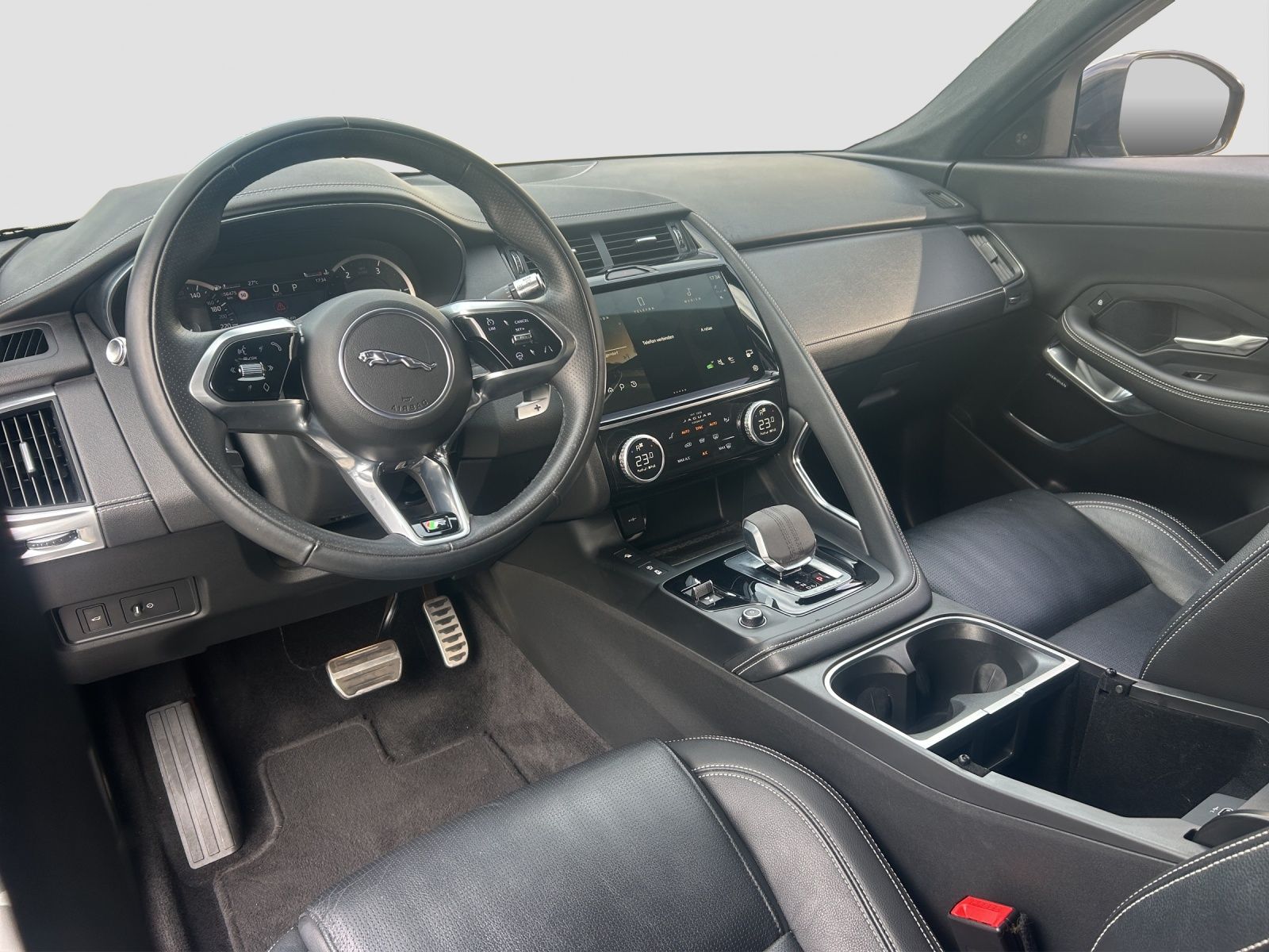 Jaguar E-PACE D200 R-Dynamic LED*ACC*KEYLESS*PANO*WinP*