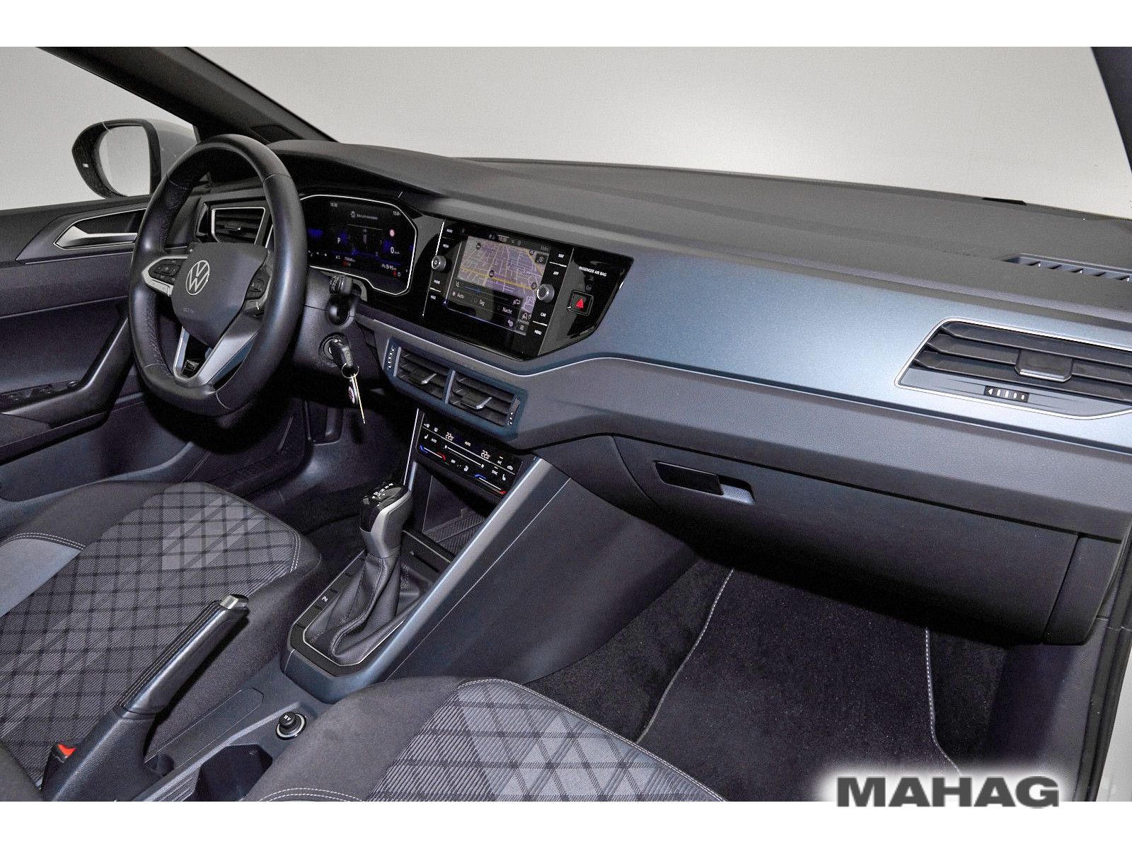 Volkswagen Taigo 1.5 TSI R-Line - Samsaru's Car Outlet