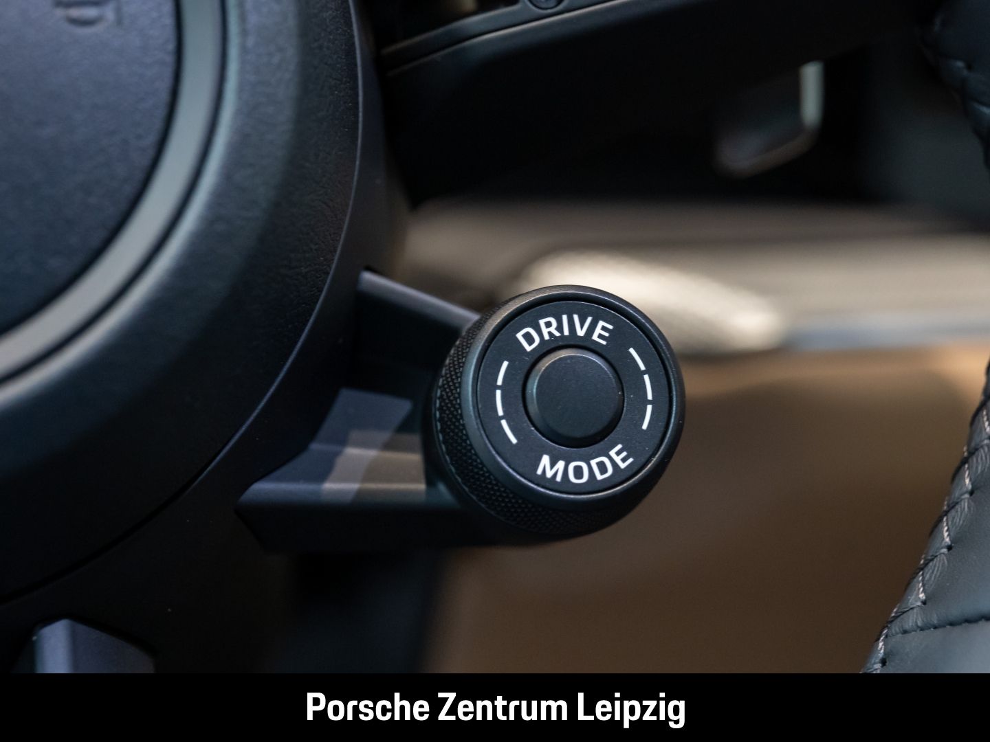 Porsche Cayenne Coupe FnW Racinggrün Luft 22Zoll SportDe