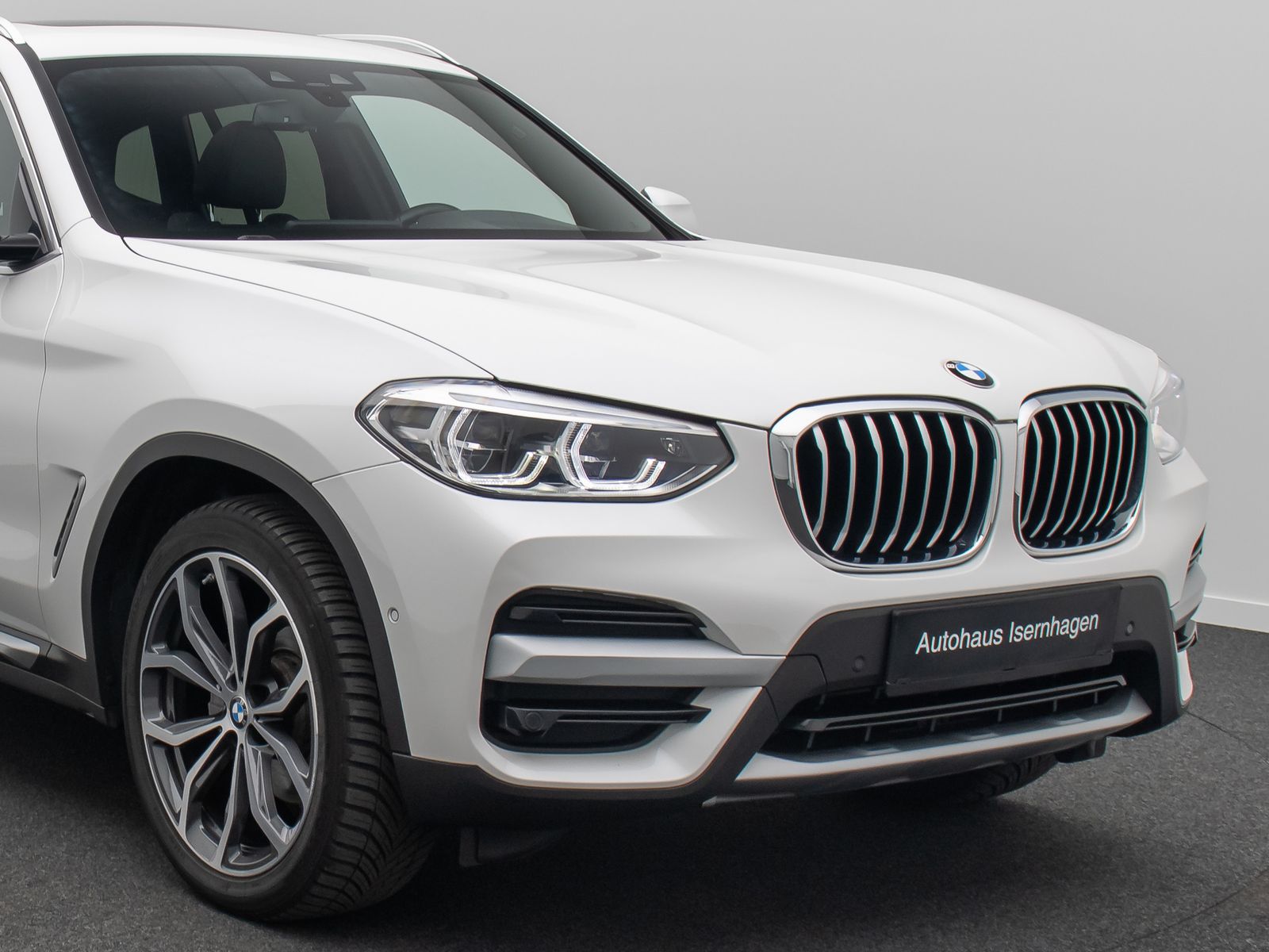 BMW X3 xD20d xLine - Samsaru's Car Outlet