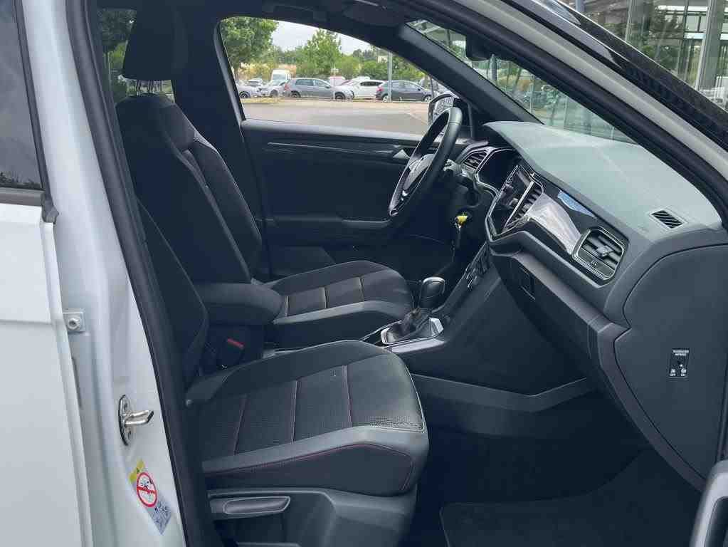 Volkswagen T-ROC 1.5 TSI DSG R-LINE - Samsaru's Car Outlet