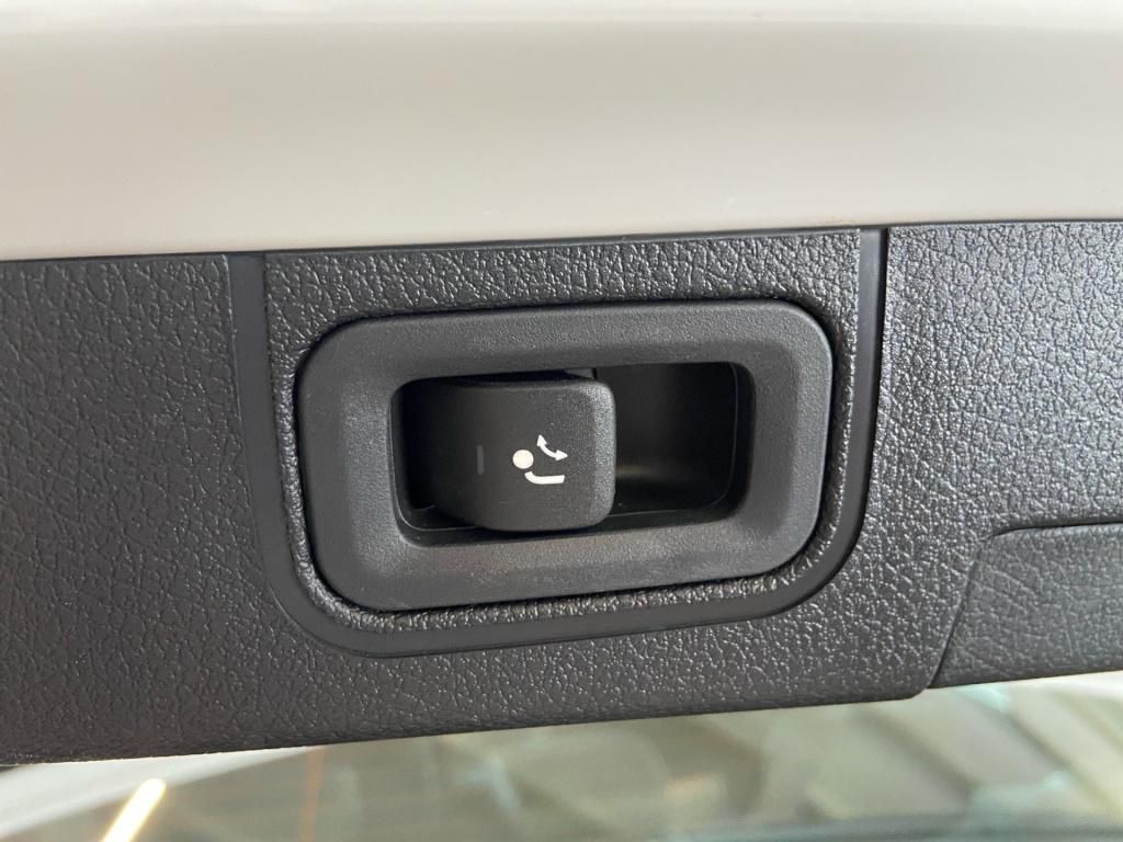 Mercedes-Benz A 250 e Limo - Samsaru's Car Outlet