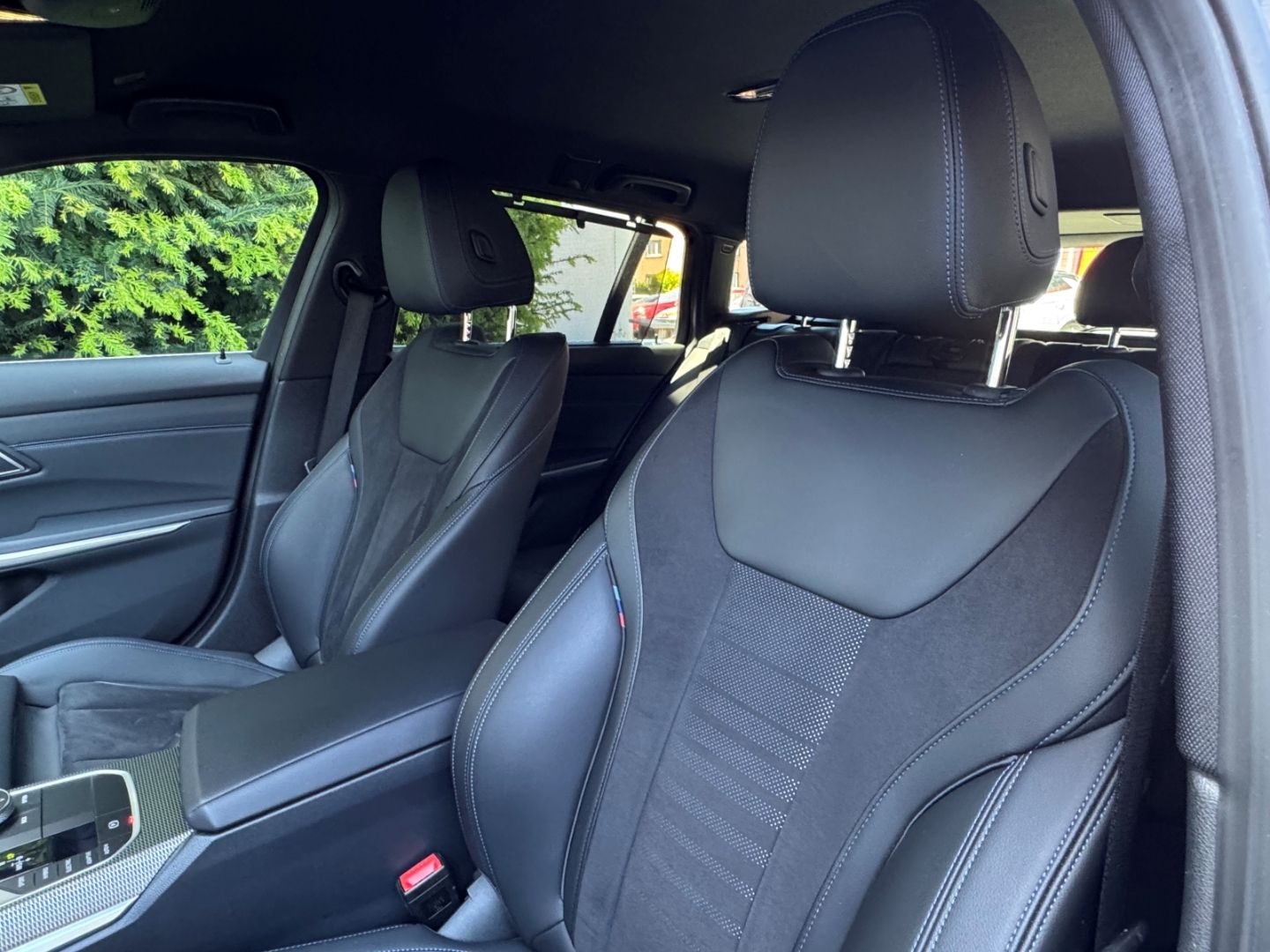 BMW 330 e Touring M SPORT - Samsaru's Car Outlet