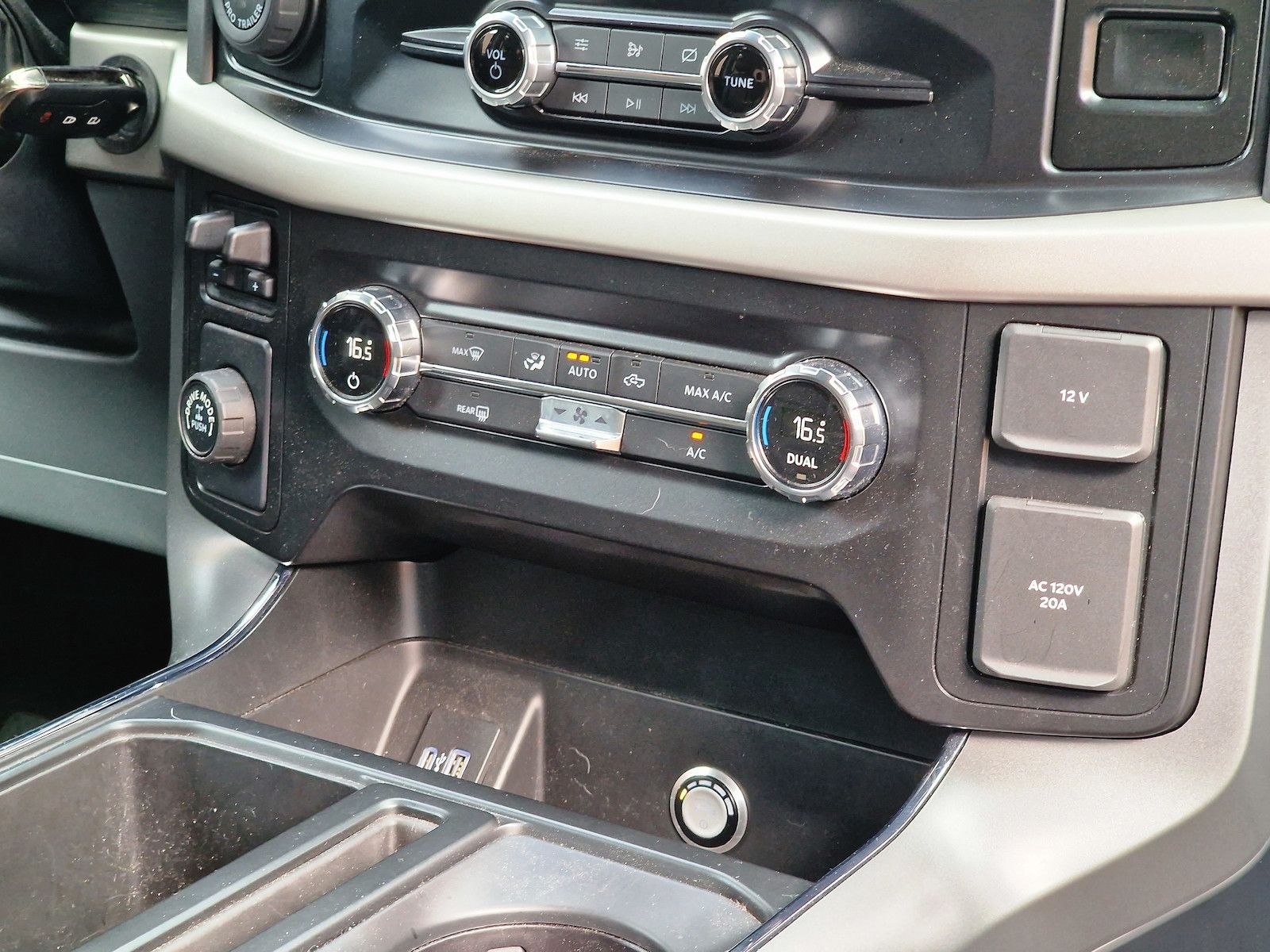 Ford F 150 2.7 V6 Super Crew - Samsaru's Car Outlet