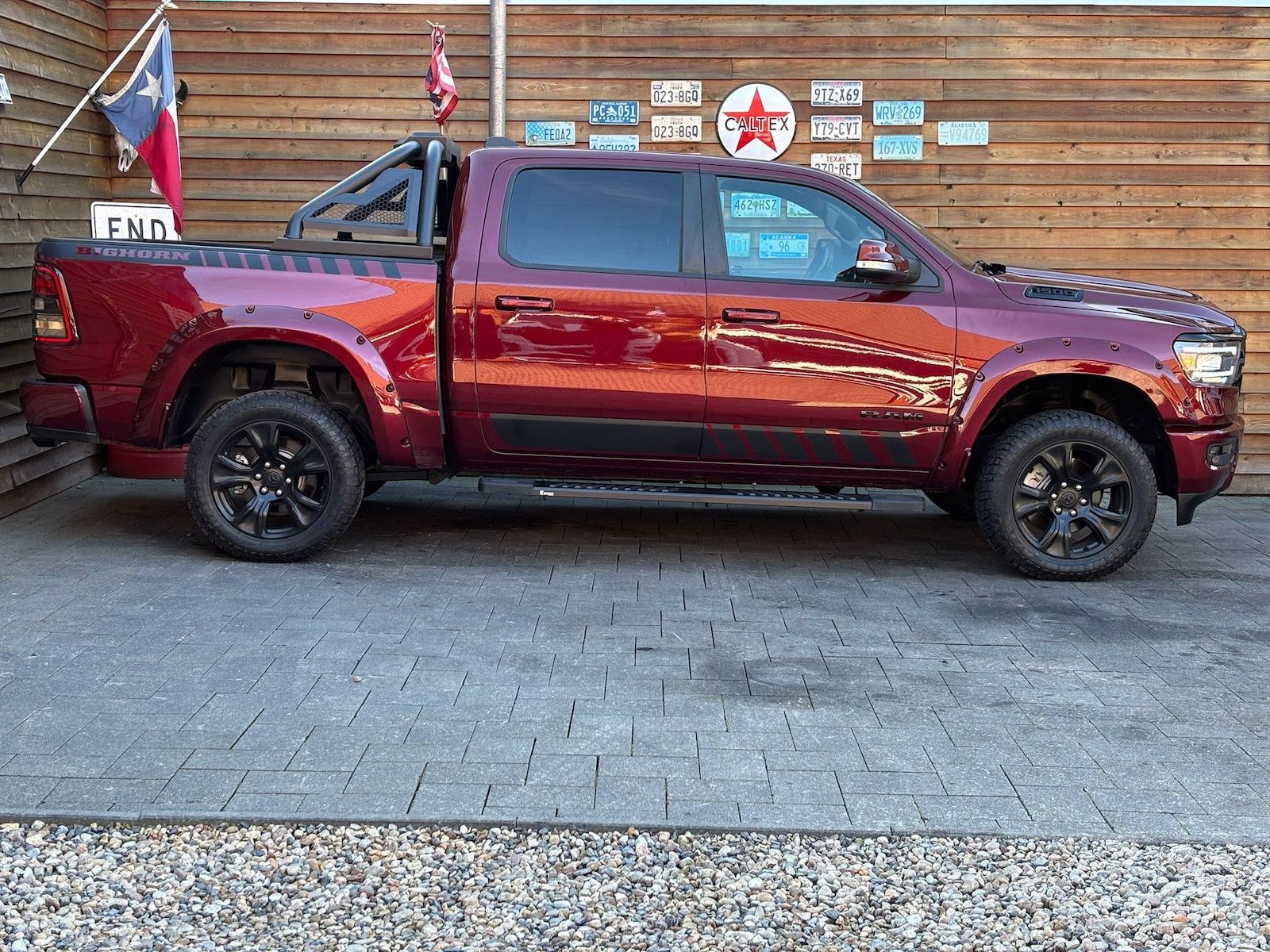 Dodge RAM 1500 5,7L BigHorn Crew Cab LED AHK 4x4
