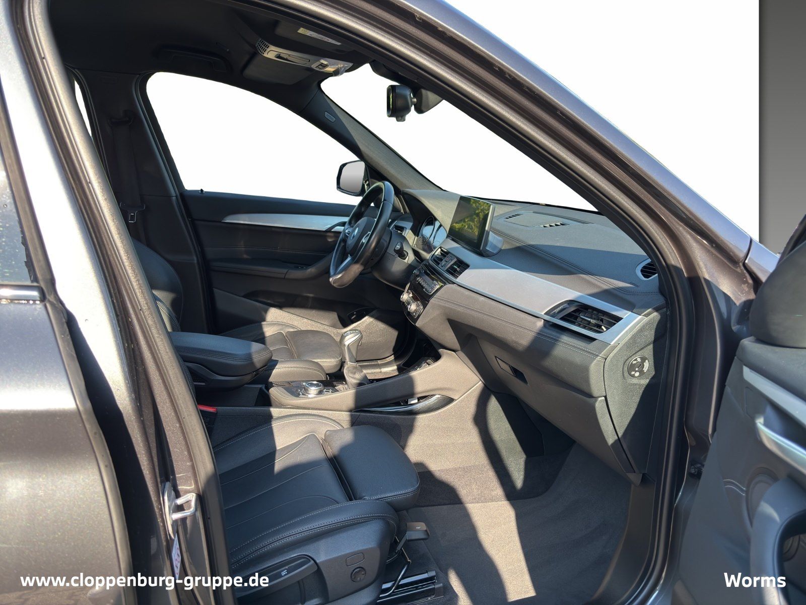 BMW X1 xDrive25e M Sportpaket - Samsaru's Car Outlet