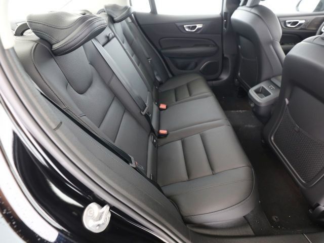 Volvo S60 B4 Lim. Plus Dark ACC BLIS H&K 19"LMF