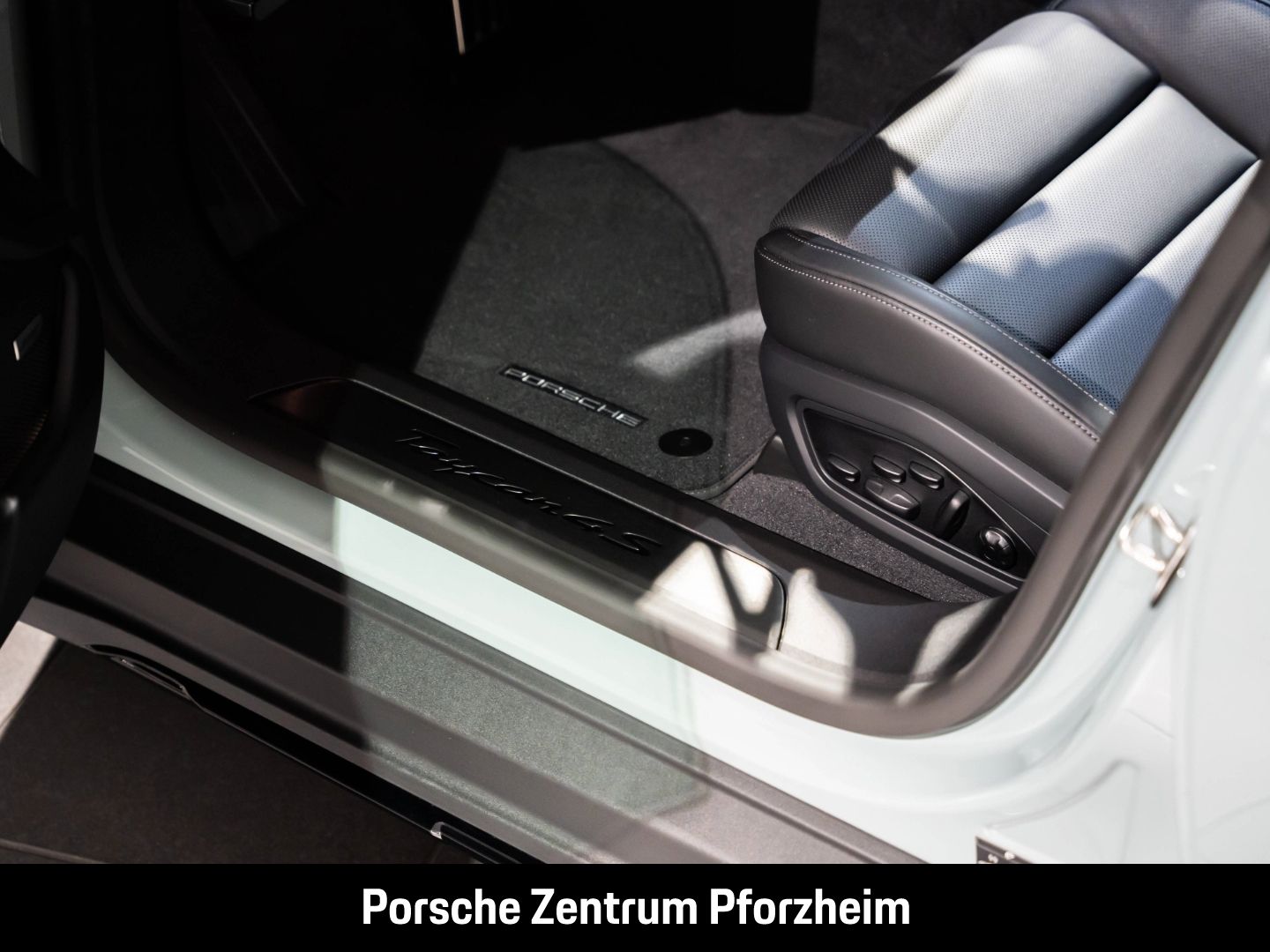 Porsche Taycan 4S Cross Turismo BOSE Panoramadach LED