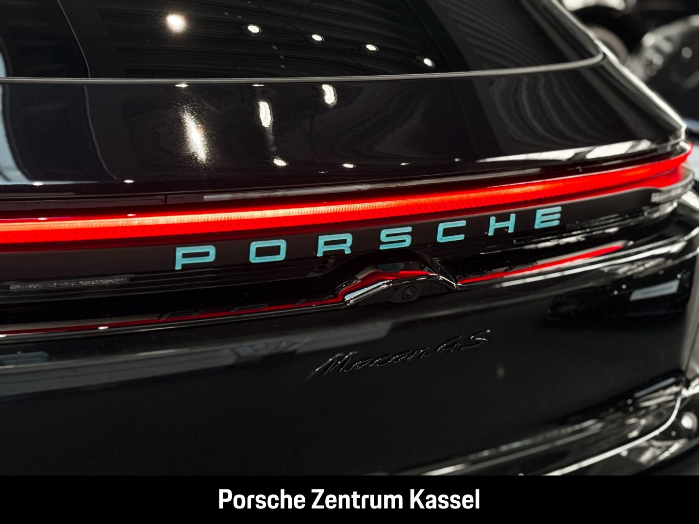 Porsche Macan Electric 4S