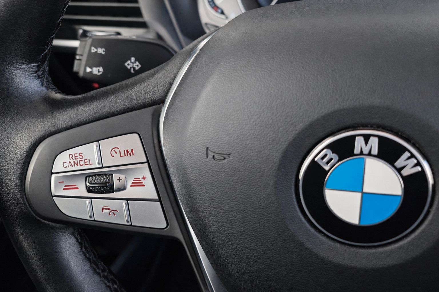 BMW X3 xD20d xLine KAM HUD PANO AHK LEDER