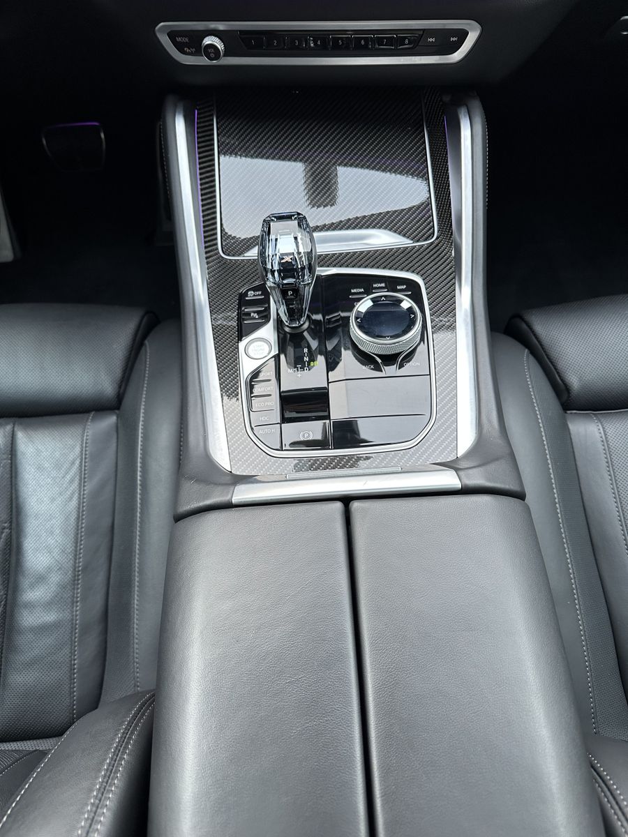BMW X6 xDrive40d M-Sport NAV+LASER+AHK+PANO+HEAD-UP