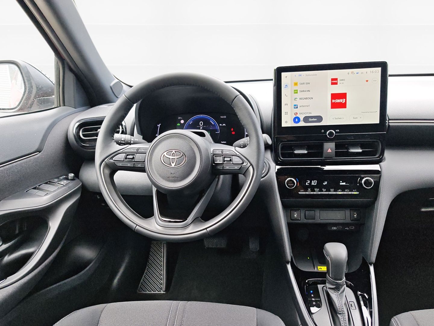Toyota Yaris Cross 1.5 Hybrid Teamplayer 4x2 +Technik-P