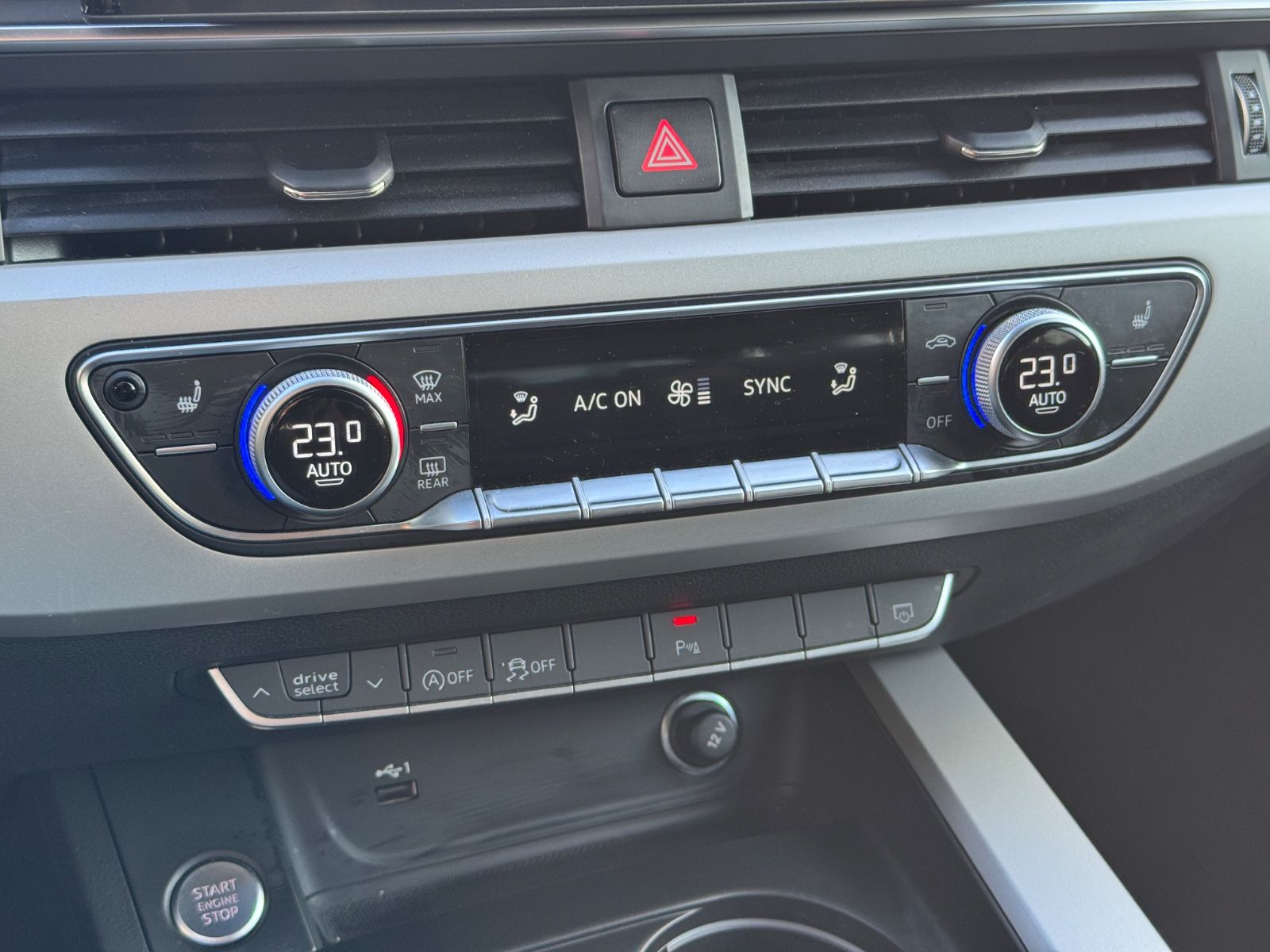 Audi A4 Av.40 TDI advanced S-Tr. - Samsaru's Car Outlet