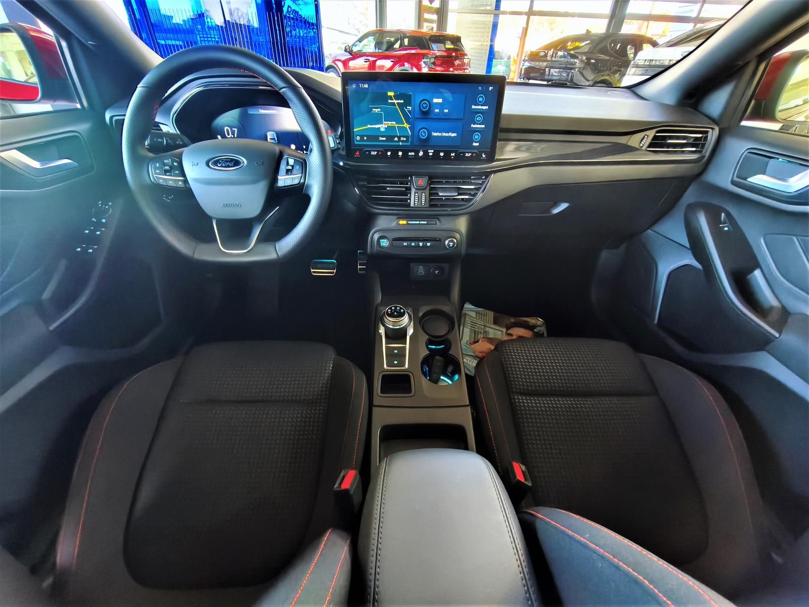 Ford Focus Turnier 1.5 E.Blue Aut. ST-Line X Pano,B&O