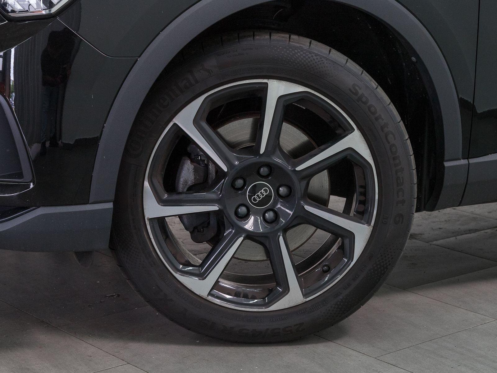 Audi Q3 40 TFSI Q S LINE - Samsaru's Car Outlet