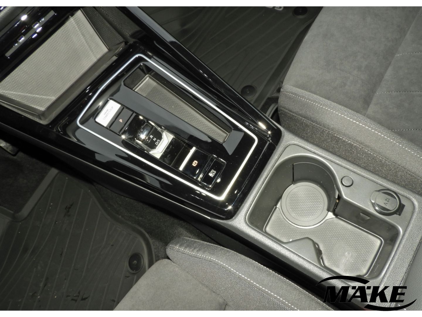 Volkswagen Golf Style 1.4 TSI eHybrid - Samsaru's Car Outlet