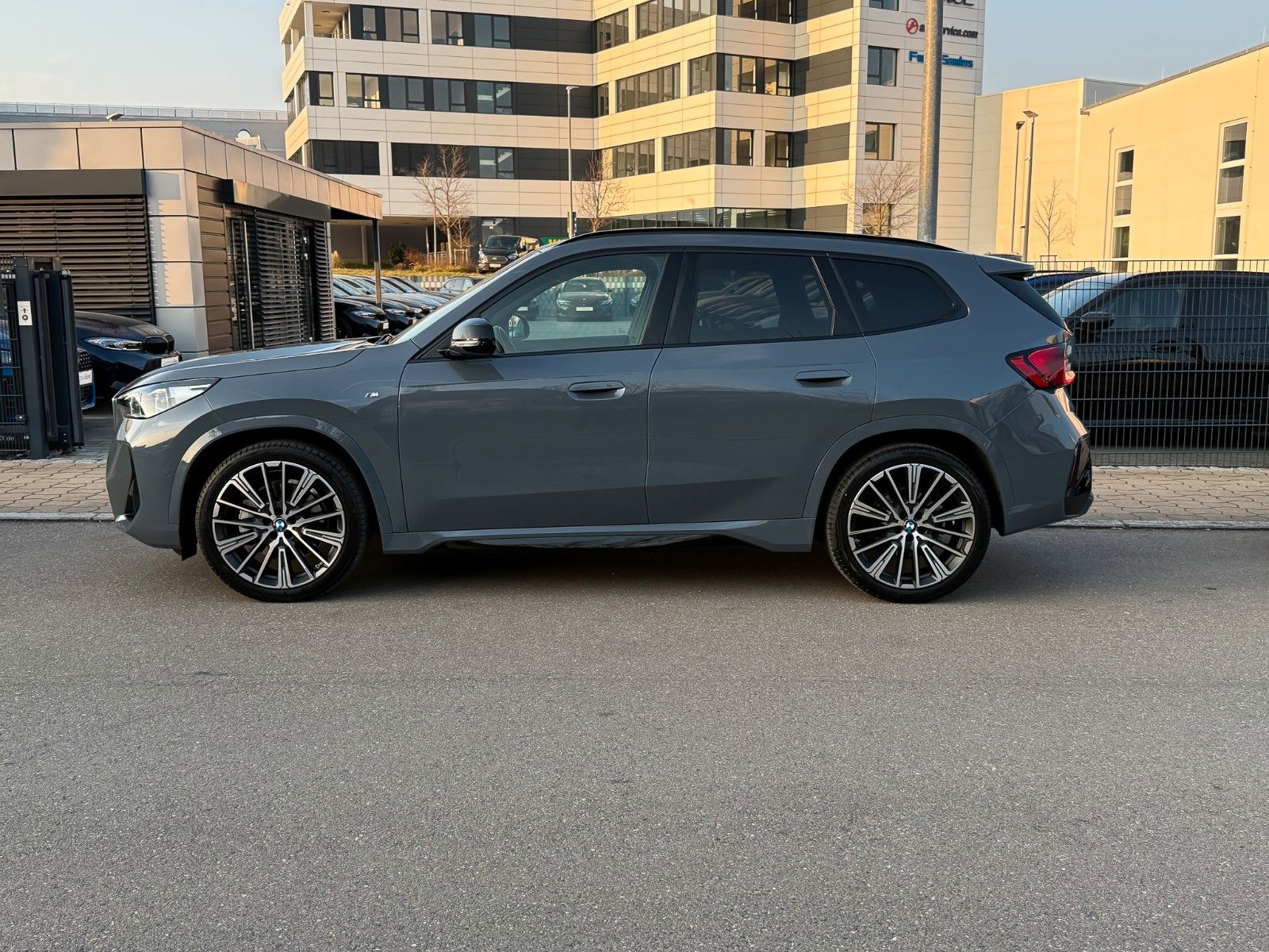 BMW X1 23 d xDrive M Sport - Samsaru's Car Outlet