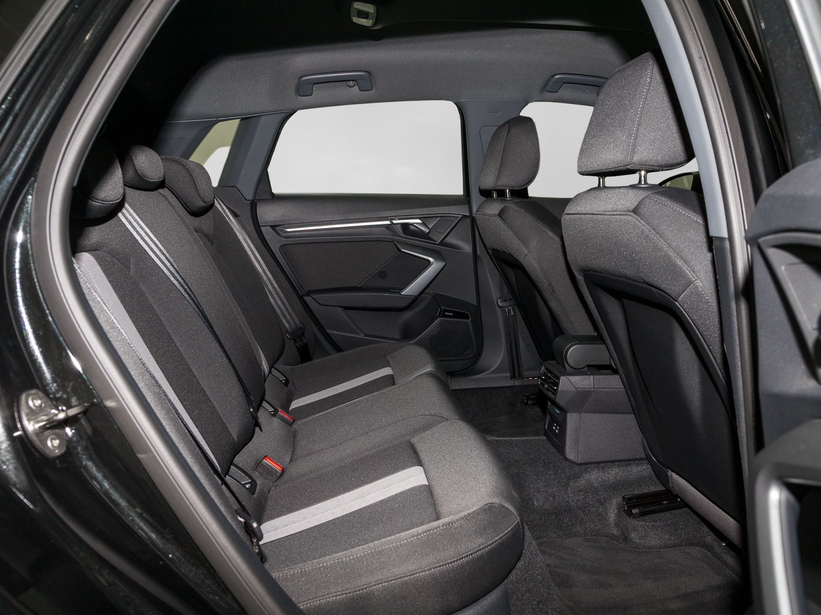 Audi A3 Sportback 35 TDI ADVANCED - Samsaru's Car Outlet