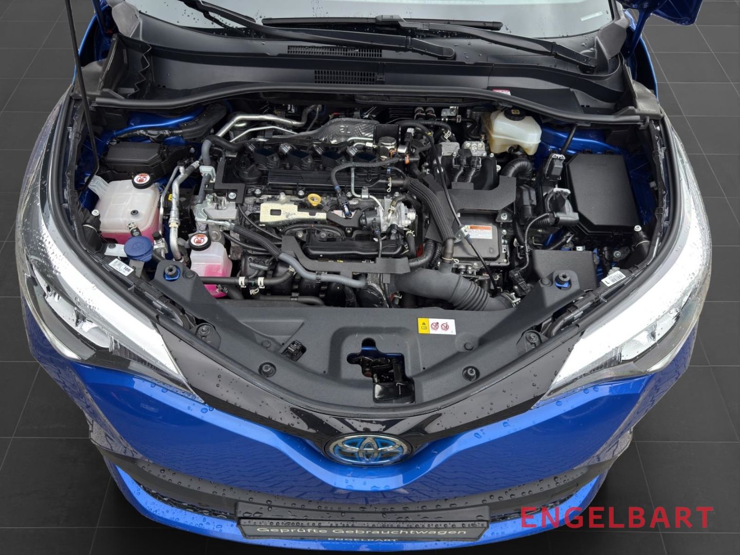 Toyota C-HR 2.0 Hybrid Team D - Samsaru's Car Outlet