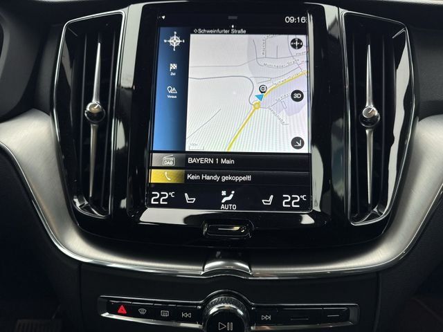 Volvo XC60 2.0 PHEV R-Design Expression Recharge Plug-